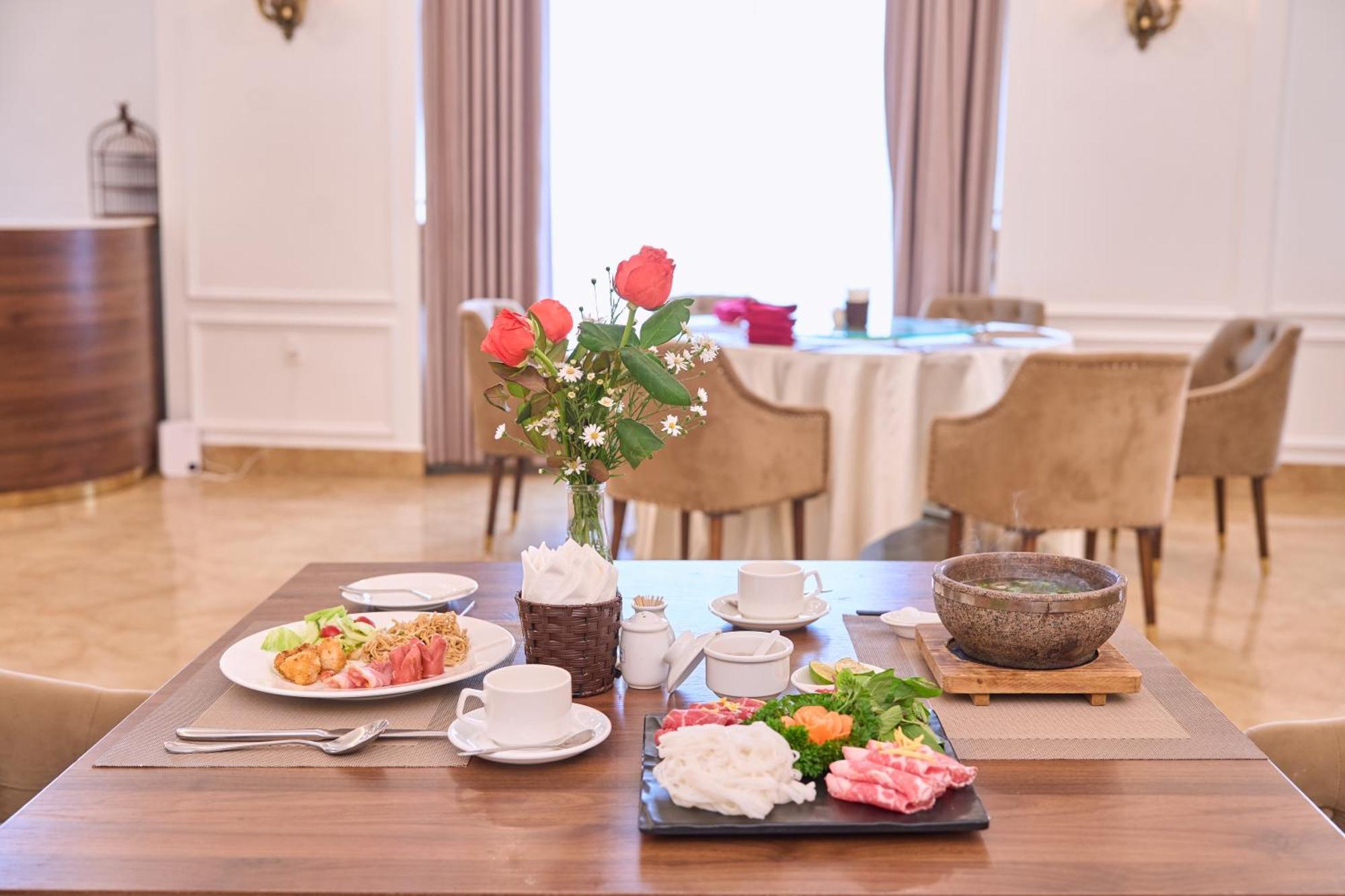 Le Haute Hotel Hải Phòng Extérieur photo