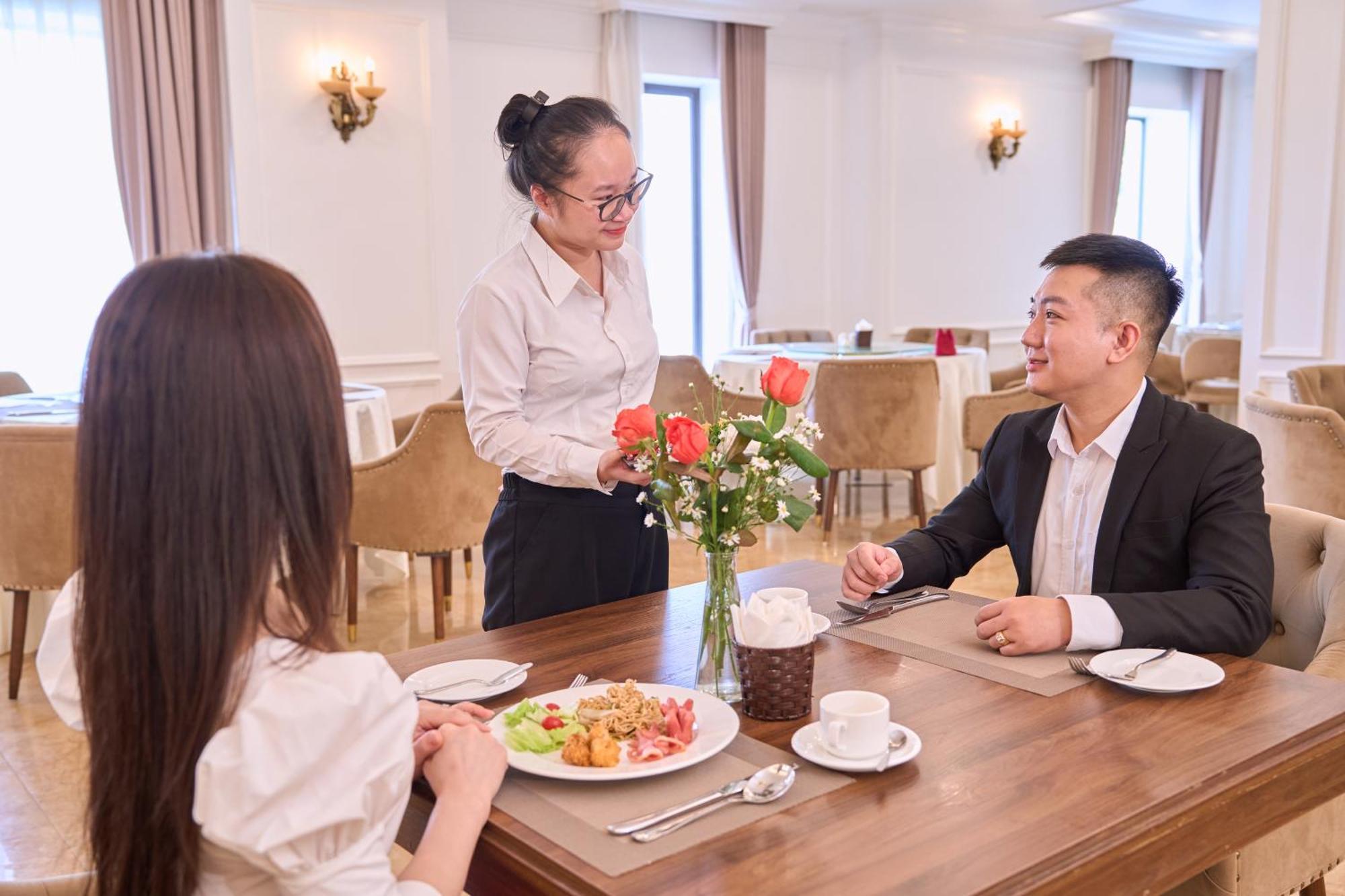 Le Haute Hotel Hải Phòng Extérieur photo