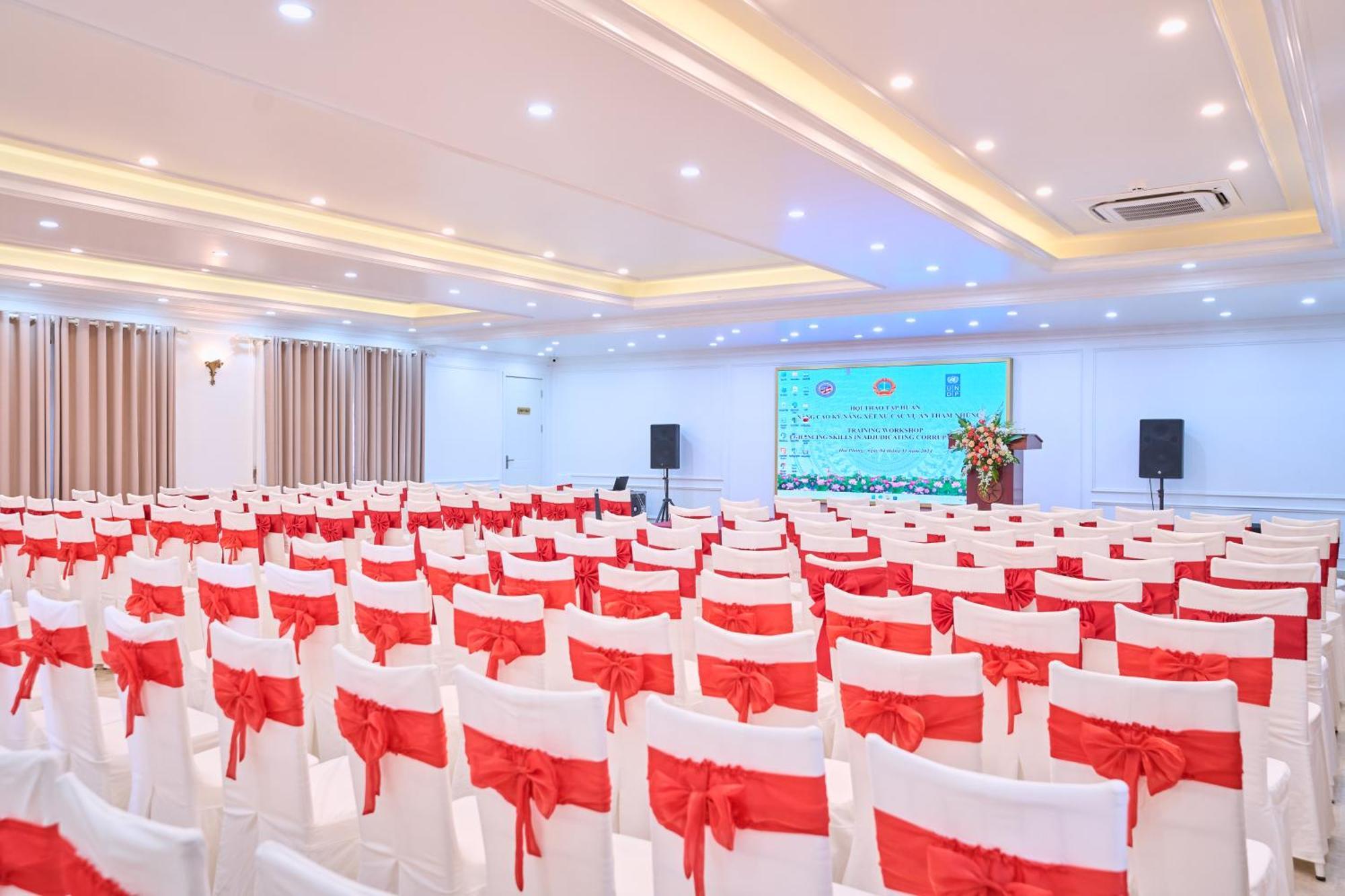 Le Haute Hotel Hải Phòng Extérieur photo