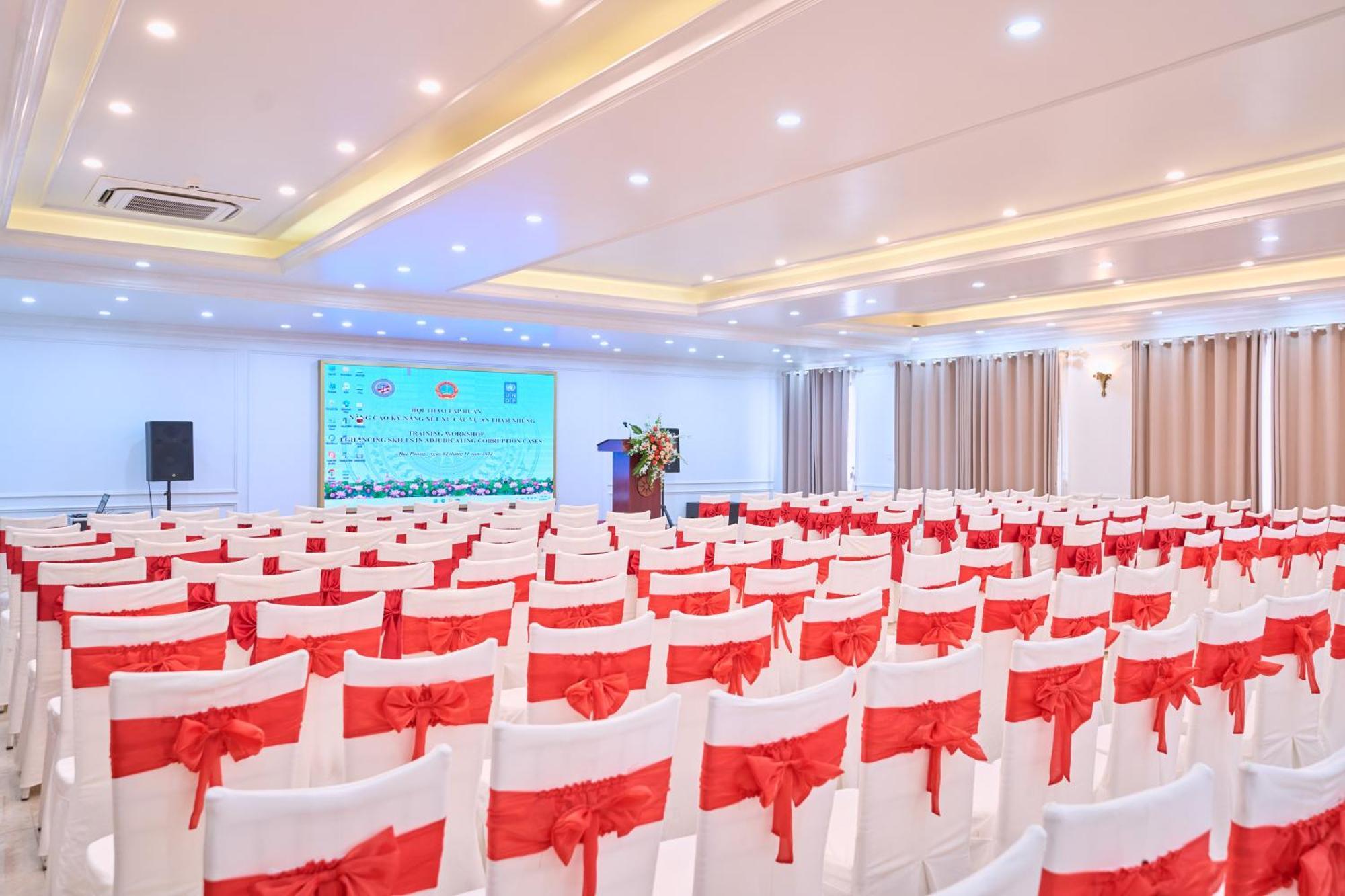 Le Haute Hotel Hải Phòng Extérieur photo